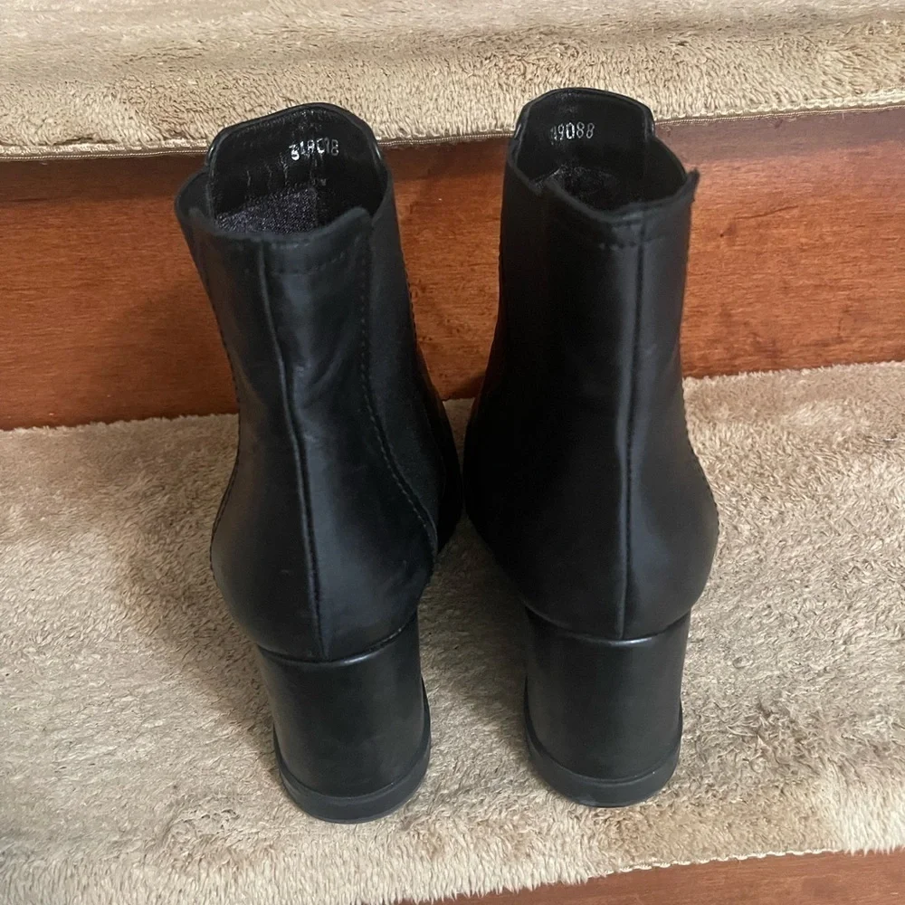 AQUTALIA Womens Wedge Ankle Boots SZ 8.5  In Excellent Condition